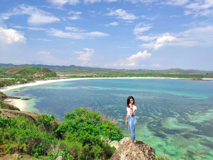 10 Tempat Wisata Di Lombok Terpopuler