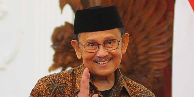 pak habibie presiden ke 3