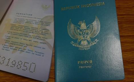 bagian depan paspor