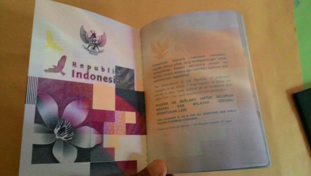 halaman 1 paspor indonesia